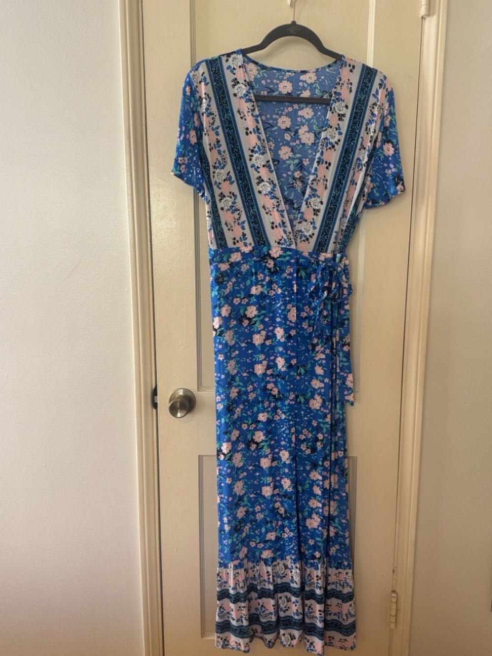 Like New! Floral Wrap V-Neck Blue Maxi Dress - Picture 3 of 7